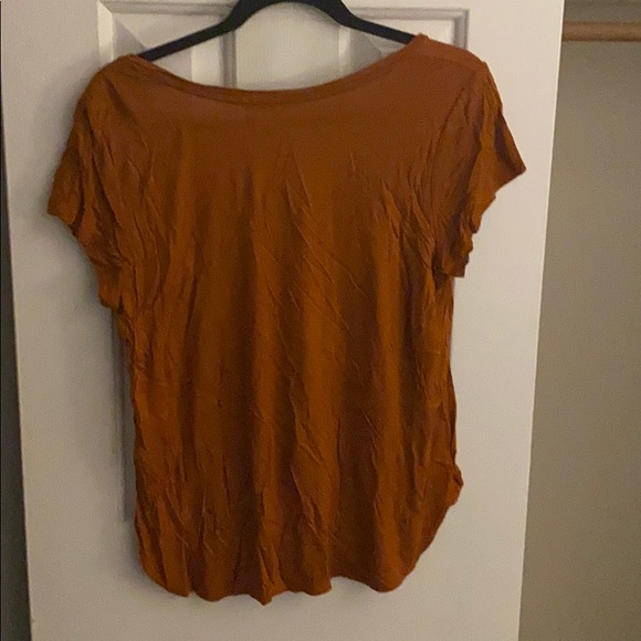 Rust colored T shirt - Picture 3 of 3